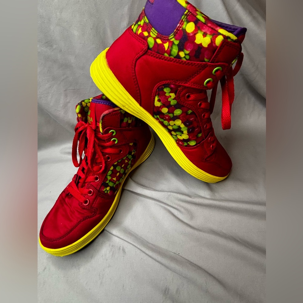 Red High-Top Women's Sneakers with Yellow Sole